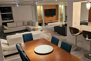 10691 Gulf Shore Dr E, Naples, FL 34108 - Photo 9