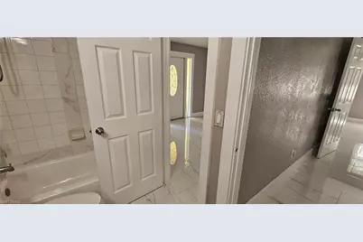 606 SE 13th Ct #B, Cape Coral, FL 33990 - Photo 7