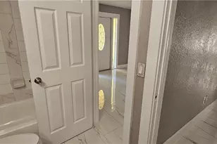 606 SE 13th Ct, Cape Coral, FL 33990 - Photo 7