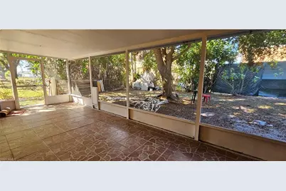 606 SE 13th Ct #B, Cape Coral, FL 33990 - Photo 15