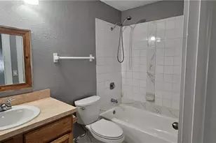 606 SE 13th Ct, Cape Coral, FL 33990 - Photo 5