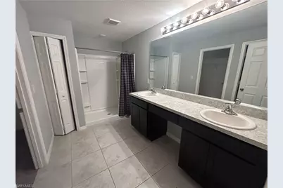 3921 NE 15th Pl, Cape Coral, FL 33909 - Photo 5