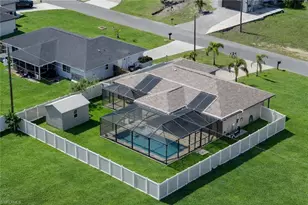 1421 NE 9th Ave, Cape Coral, FL 33909 - Photo 5