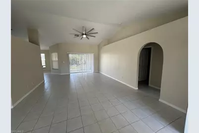 427 SE 16th St, Cape Coral, FL 33990 - Photo 3