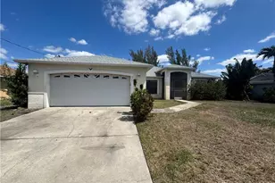 427 SE 16th St, Cape Coral, FL 33990 - Photo 1
