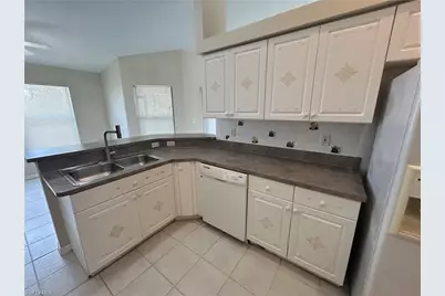 427 SE 16th St, Cape Coral, FL 33990 - Photo 7