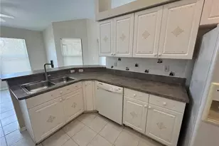 427 SE 16th St, Cape Coral, FL 33990 - Photo 7