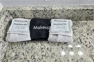 251 SE 46th St, Cape Coral, FL 33904 - Photo 11