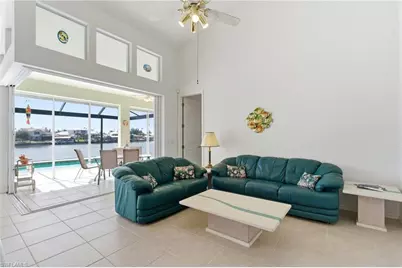 3406 SW 7th Ln, Cape Coral, FL 33991 - Photo 11