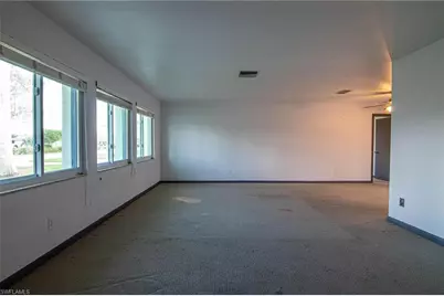 2112 Cornwallis Pkwy, Cape Coral, FL 33904 - Photo 5