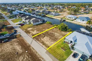 718 NW 37th Pl, Cape Coral, FL 33993 - Photo 9