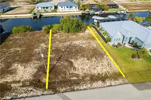 718 NW 37th Pl, Cape Coral, FL 33993 - Photo 7