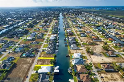 718 NW 37th Pl, Cape Coral, FL 33993 - Photo 3