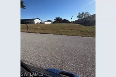 2021 NE 6th Pl, Cape Coral, FL 33909 - Photo 1