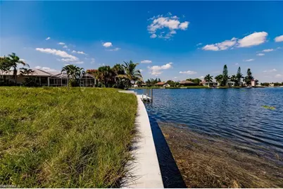 1701 SE 5th Ct, Cape Coral, FL 33990 - Photo 3