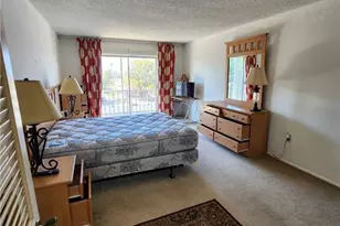 4906 Victoria Dr, Cape Coral, FL 33904 - Photo 9