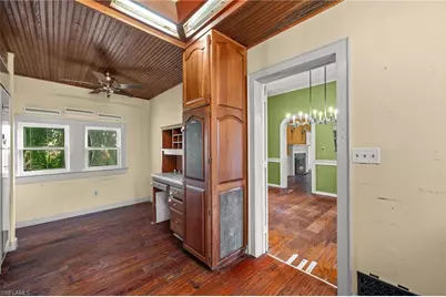 12430 McGregor Blvd, Fort Myers, FL 33919 - Photo 15