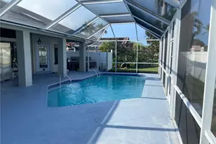 8860 Banyan Cove Cir, Fort Myers, FL 33919 - Photo 7