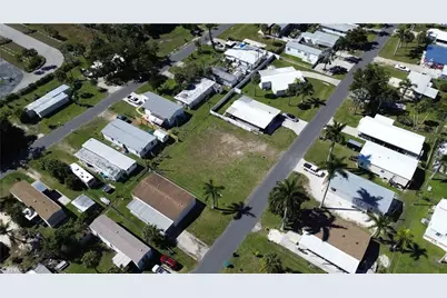 12101 Cypress Dr, Fort Myers, FL 33908 - Photo 13