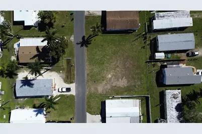 12101 Cypress Dr, Fort Myers, FL 33908 - Photo 11