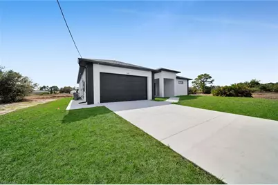 538 Raintree St E, Lehigh Acres, FL 33974 - Photo 19