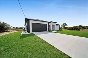 538 Raintree St E, Lehigh Acres, FL 33974 - Photo 19