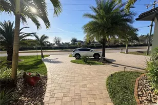 831 Old Burnt Store Rd N, Cape Coral, FL 33993 - Photo 35