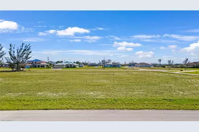 4426 NW 32nd St, Cape Coral, FL 33993 - Photo 3