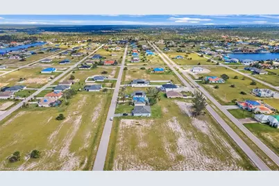 4426 NW 32nd St, Cape Coral, FL 33993 - Photo 13