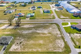 4426 NW 32nd St, Cape Coral, FL 33993 - Photo 11