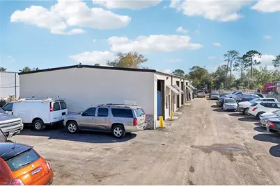 7521 Aluminum Rd, North Fort Myers, FL 33903 - Photo 9