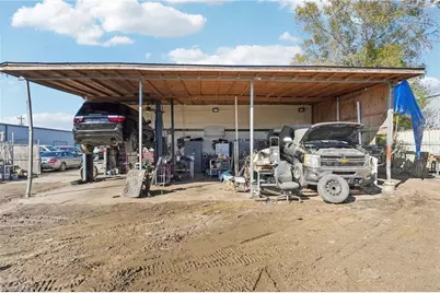 7521 Aluminum Rd, North Fort Myers, FL 33903 - Photo 11