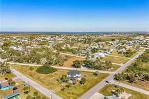 2420 Poinciana Ave, Saint James City, FL 33956 - Photo 25
