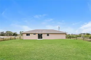 2900 73rd St W, Lehigh Acres, FL 33971 - Photo 15