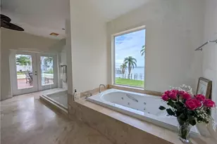 2878 Valencia Way, Fort Myers, FL 33901 - Photo 29