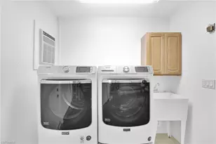 4850 Sherry Ln, Fort Myers, FL 33908 - Photo 33