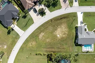 3330 SW 25th Ct, Cape Coral, FL 33914 - Photo 3