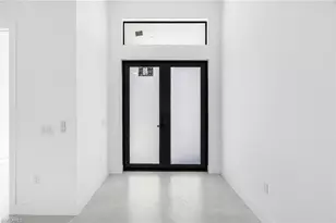 1102 NE 4th Pl, Cape Coral, FL 33909 - Photo 3