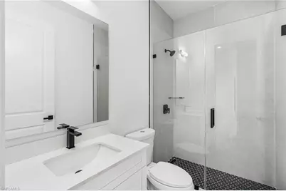 1102 NE 4th Pl, Cape Coral, FL 33909 - Photo 13