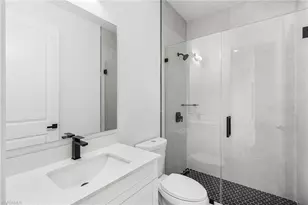 1102 NE 4th Pl, Cape Coral, FL 33909 - Photo 13