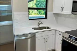 2154 E Gardenia Circle, North Fort Myers, FL 33917 - Photo 9