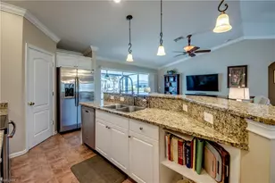 3038 SW 10th Pl, Cape Coral, FL 33914 - Photo 15