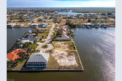 2826 NW 43rd Pl, Cape Coral, FL 33993 - Photo 9