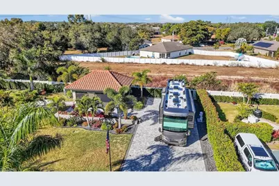 13410 Golden Palms Cir, Fort Myers, FL 33913 - Photo 5