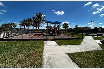 14720 Cantabria Dr, Fort Myers, FL 33905 - Photo 19