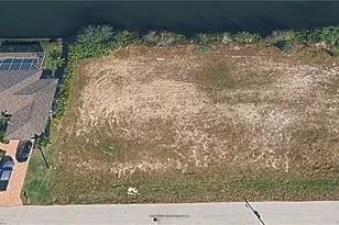 1719 SW 31st Ln, Cape Coral, FL 33914 - Photo 5