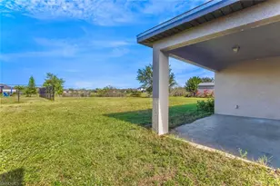 278 Shadow Lakes Dr, Lehigh Acres, FL 33974 - Photo 25