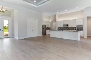 2801 SW 33rd Terrace, Cape Coral, FL 33914 - Photo 13