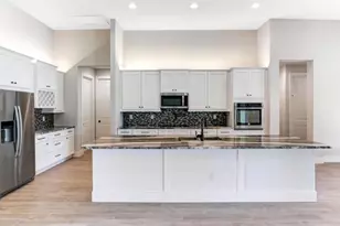 2801 SW 33rd Terrace, Cape Coral, FL 33914 - Photo 5