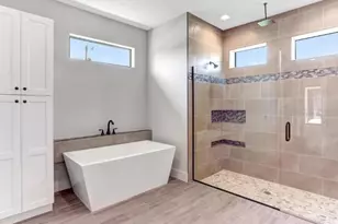 2801 SW 33rd Terrace, Cape Coral, FL 33914 - Photo 17